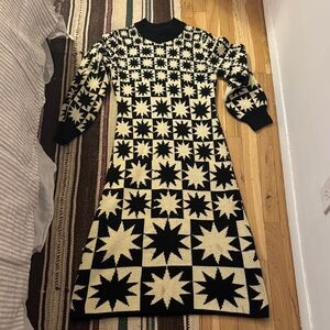 FARM Rio Black and Cream Starburst Long Sleeve Dress